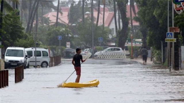 In  Réunion, 2007, nearly 5 metres of rain fell in four days